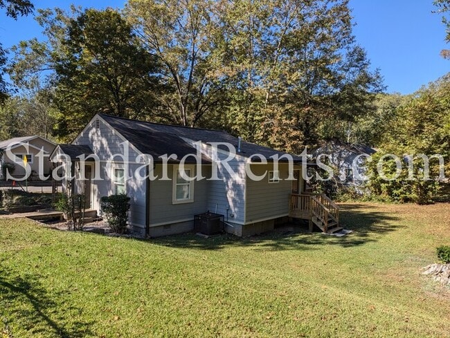 2235 Dauphine St in East Point, GA - Building Photo - Building Photo