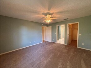 2204 Crawford Ct in the Villages, FL - Foto de edificio - Building Photo