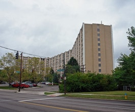 The Lakewoods Apartments in Dayton, OH - Building Photo - Building Photo