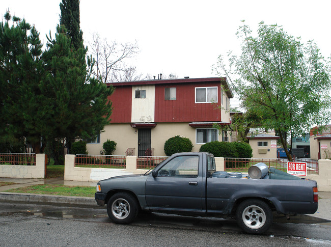 5920 Willowcrest Ave in North Hollywood, CA - Building Photo - Building Photo