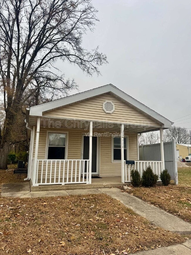 property at 704 W Superior St