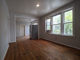 3701 W Wrightwood Ave, Unit 1 Apartments