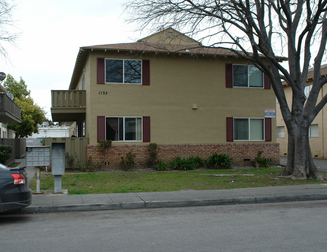 1135 Ayala Dr