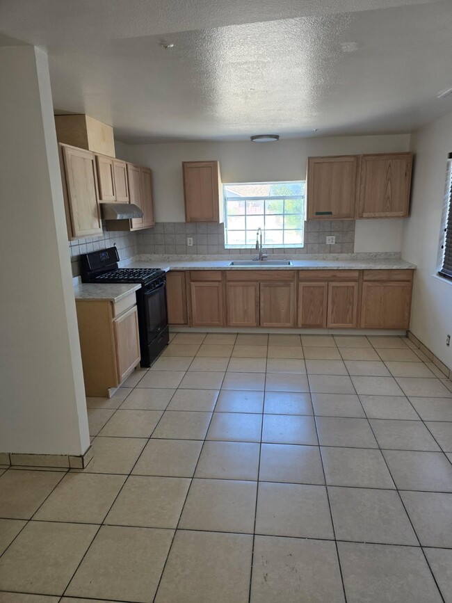 1201 Morris Ave in Greenfield, CA - Building Photo - Building Photo