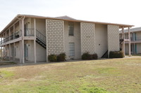 113-117 S Bowser Rd in Richardson, TX - Foto de edificio - Building Photo