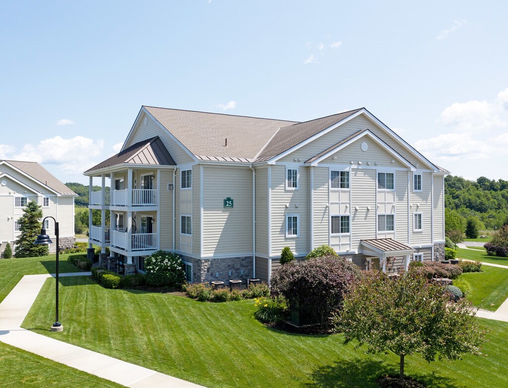 The Glen at Sugar Hill Brunswick, NY Apartments