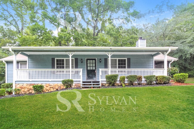 property at 910 Curry Cir SE
