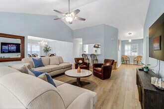 193 Via Perignon, Unit 3-4 in Naples, FL - Building Photo - Building Photo