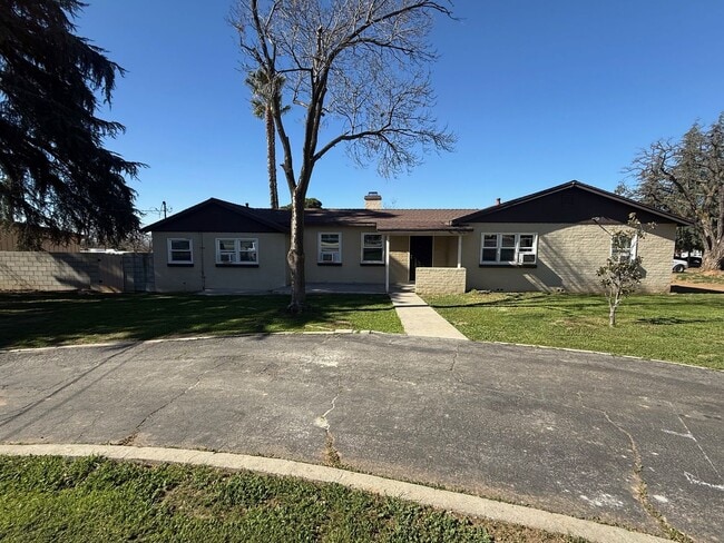 12524 Douglas St in Yucaipa, CA - Building Photo - Building Photo