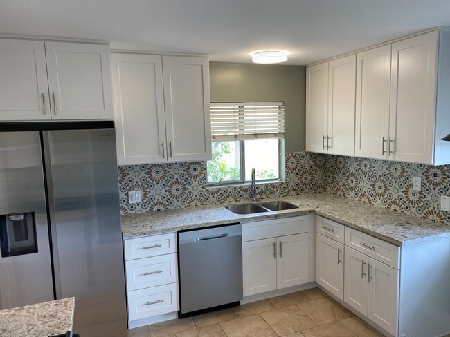 property at 1223 Oliver Ave