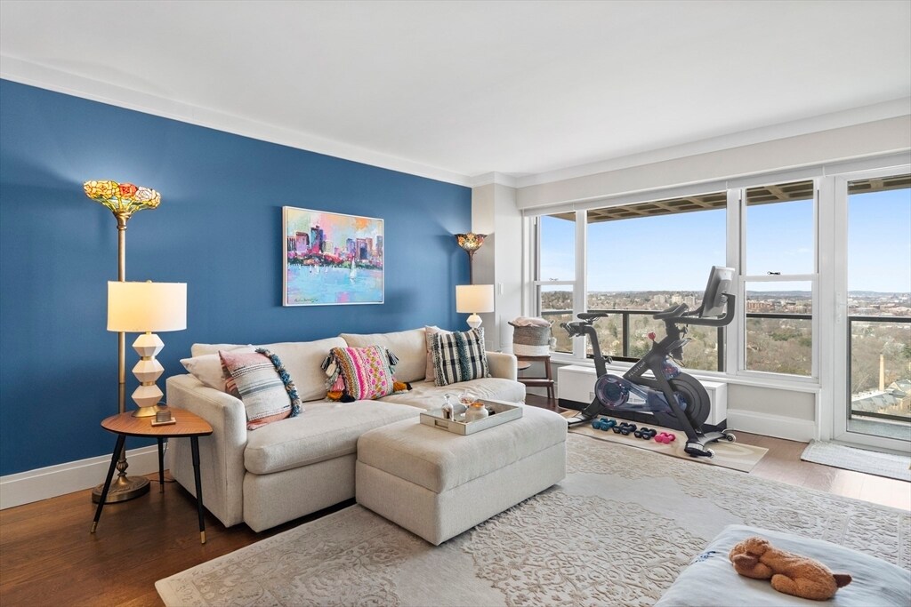 111 Perkins St, Unit 261 in Boston, MA - Building Photo