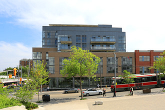 Q Loft Condos in Toronto, ON - Building Photo - Building Photo
