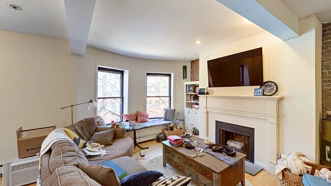 36 Symphony Rd, Unit 3A in Boston, MA - Foto de edificio - Building Photo