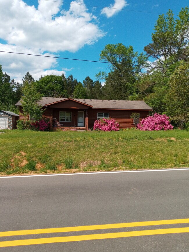 1040 Beechwood Dr Rentals in Chester, SC