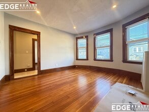 38 Turner St, Unit 1 in Boston, MA - Building Photo - Building Photo