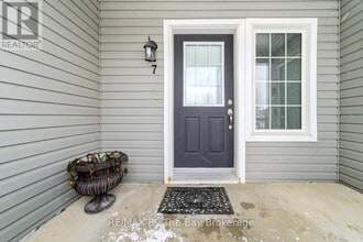 7 Royalton Ln in Collingwood, ON - Building Photo - Building Photo