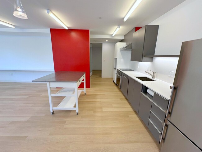 29 Warren St, Unit 1 in Cambridge, MA - Foto de edificio - Building Photo