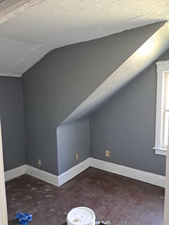 11409 Thornwood Ave in Cleveland, OH - Foto de edificio - Building Photo