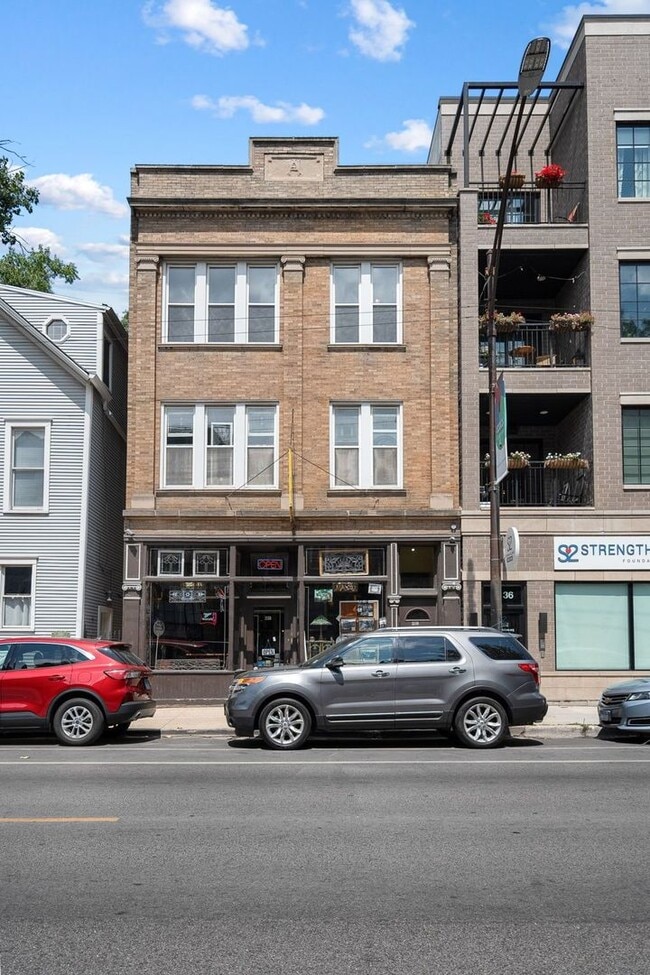 property at 2138 W Belmont Ave