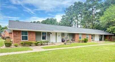 2050 S Byrd Ave in Shepherd, TX - Building Photo - Building Photo