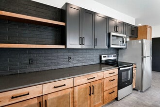 Urbane424 Apartments in Burlington, IA - Building Photo - Building Photo