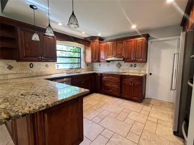 property at 15501 Dover Ct