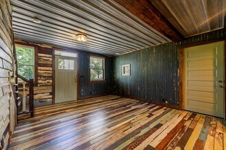 953 W Shadburn Ave in Buford, GA - Building Photo - Building Photo