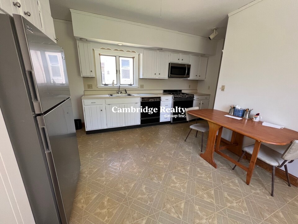 80 Curtis St, Unit T in Somerville, MA - Foto de edificio