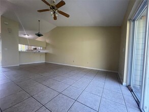 9767 Piney Point Cir in Orlando, FL - Building Photo - Building Photo