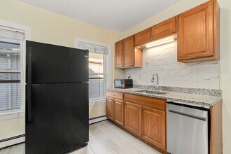3266 Washington St, Unit 3 in Boston, MA - Foto de edificio - Building Photo