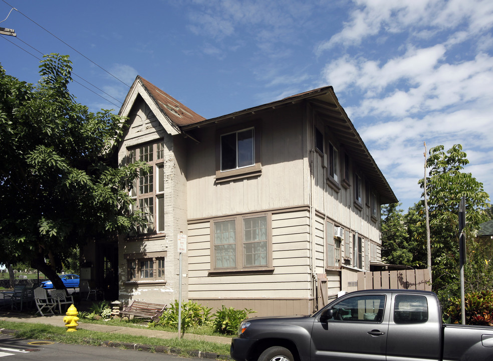 1665 Pi'ikoi St in Honolulu, HI - Building Photo