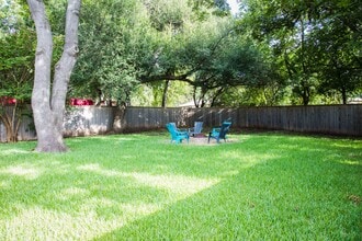 10129 Solta Dr in Dallas, TX - Building Photo - Building Photo