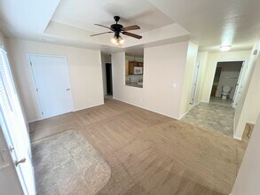16835 Huntington Ln in St. Robert, MO - Building Photo - Building Photo