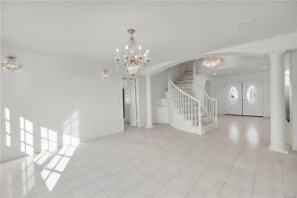 1761 Hillfair Dr in Glendale, CA - Building Photo - Building Photo