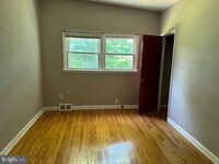 1010 Surrey Rd photo'