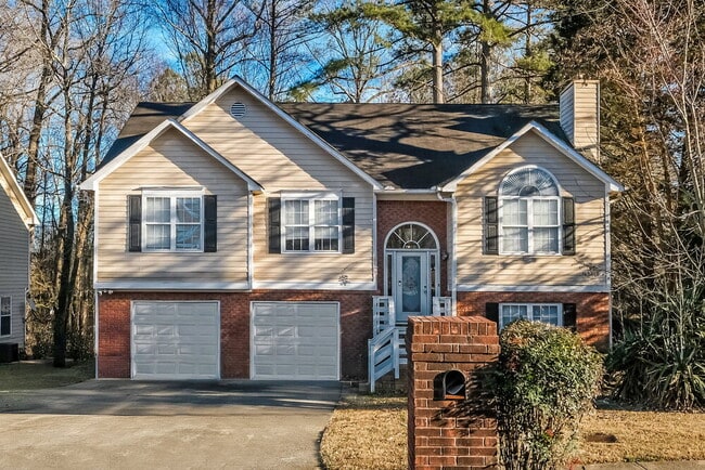 property at 194 Shadetree Ln