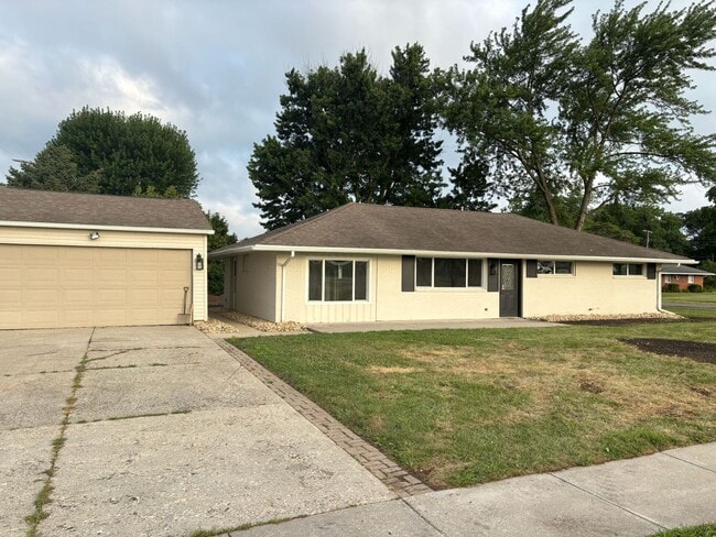 109 Pioneer Rd in Elida, OH - Building Photo - Building Photo