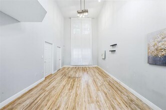 214 City View Dr in Fort Lauderdale, FL - Building Photo - Building Photo