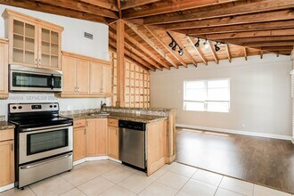 1328 NW 3rd Ave in Fort Lauderdale, FL - Building Photo - Building Photo