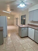 2827 NE 31st Pl in Ocala, FL - Foto de edificio - Building Photo