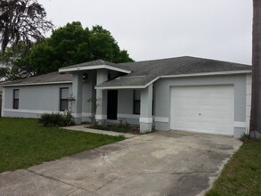 2341 Timbercreek Loop W in Lakeland, FL - Building Photo - Building Photo