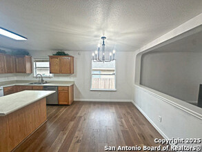 515 Diana Dr in Converse, TX - Building Photo - Building Photo