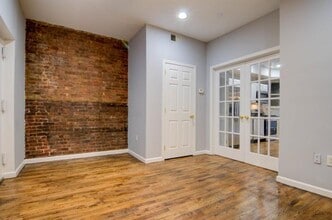 285 Bergen Ave, Unit 2 in Jersey City, NJ - Building Photo - Building Photo