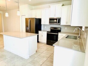 2918 Theme St in Kissimmee, FL - Building Photo - Building Photo