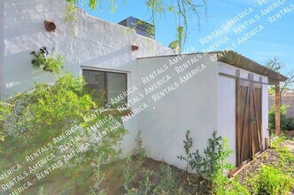 121 W Birdman Dr in Tucson, AZ - Building Photo - Building Photo