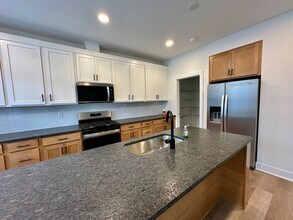 4004 Winds Field Way in Bridgeville, PA - Building Photo - Building Photo