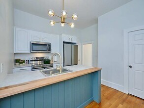 546 E 5th St in Boston, MA - Building Photo - Building Photo