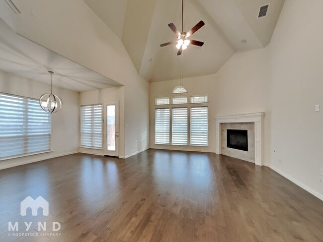 6022 Painswick Dr in Aubrey, TX - Building Photo - Building Photo