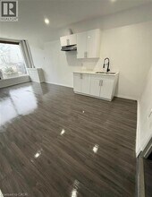 69 Hellems Ave in Welland, ON - Building Photo - Building Photo