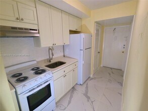 644 NW 13th St in Boca Raton, FL - Building Photo - Building Photo